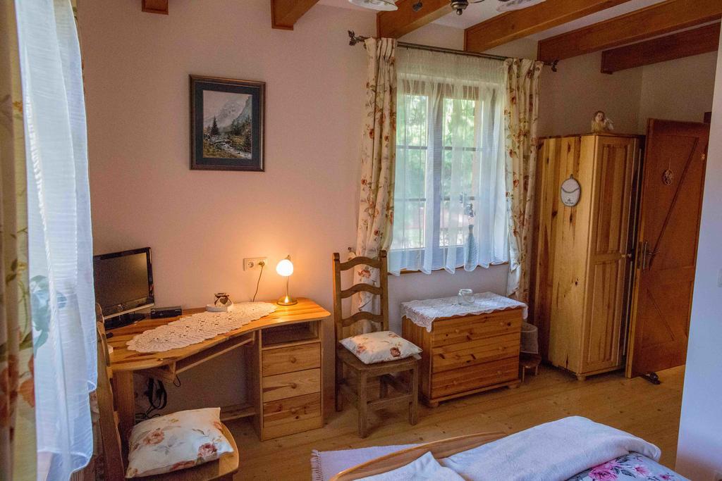 Bed and Breakfast Willa Nad Popradem à Piwniczna-Zdroj Extérieur photo